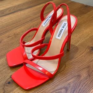 Steve Madden burnt orange/ red strappy pumps